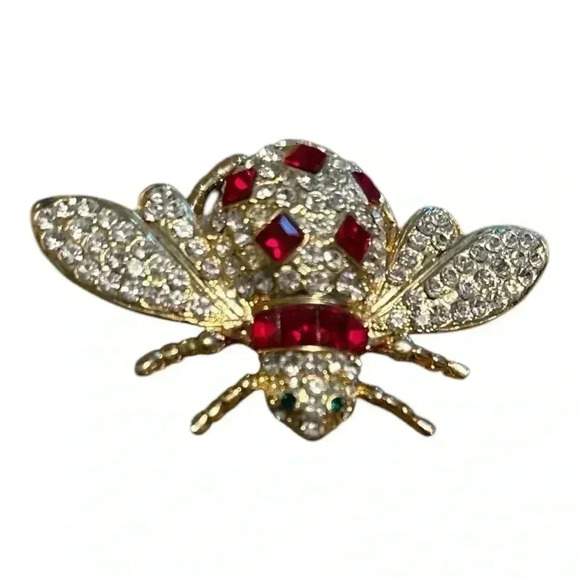Sparkling Bee Brooch Vintage perfect  for a holiday gift.  Unsigned - Picture 1 of 3